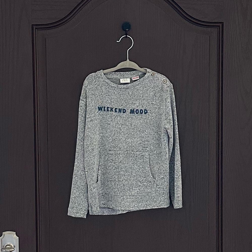3/$15 Zara Kids Weekend Mood Sweater Gray Knit Pullover Long Sleeve Top Size 4-5